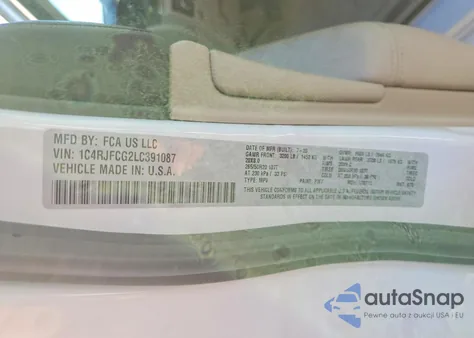 2020 Jeep Grand Cherokee Overland z USA, uszkodzony, nr VIN 1C4RJFCG2LC391087